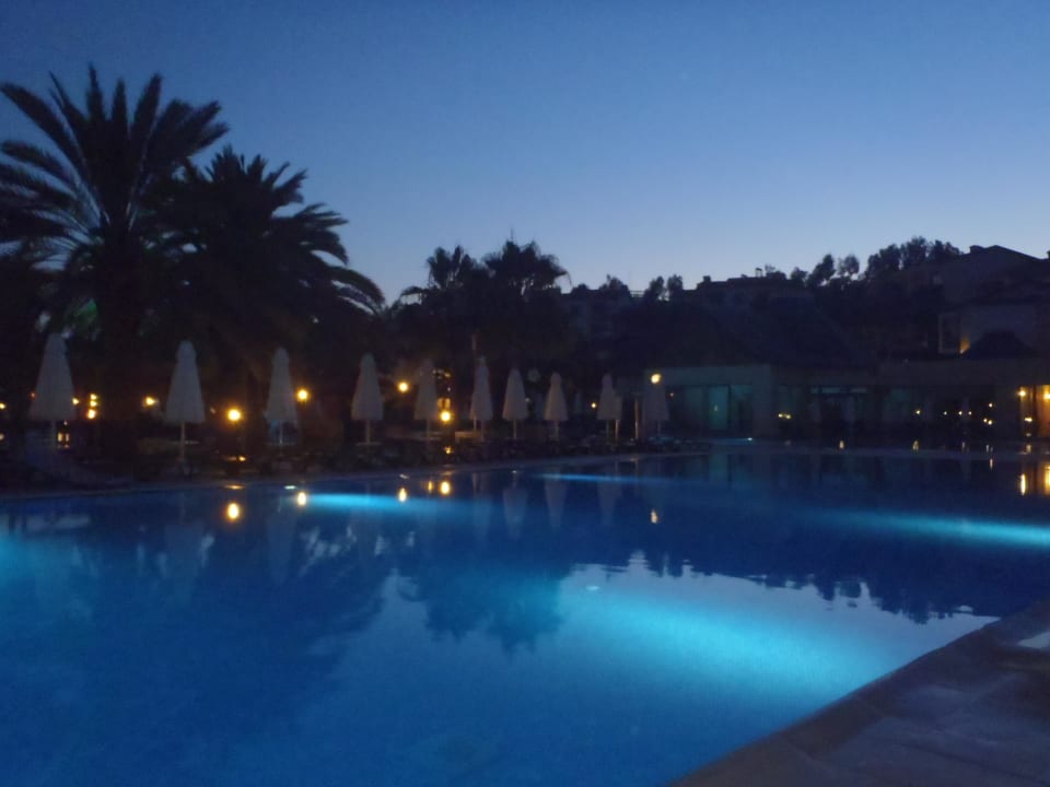 Abendstimmung Arum Barut Collection