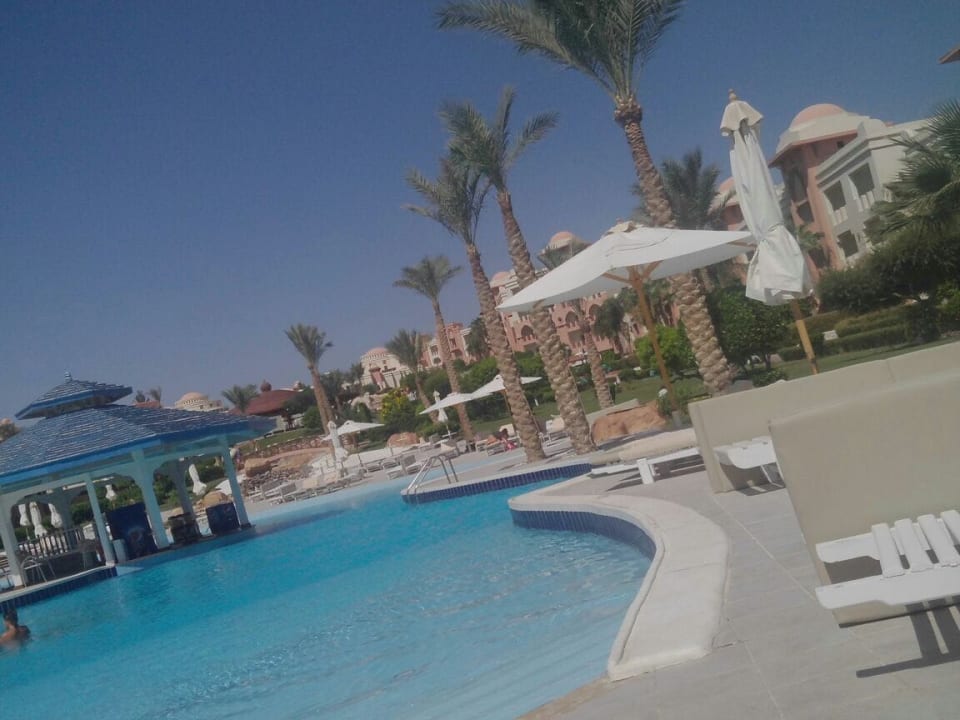 Pool Serenity Alpha Beach