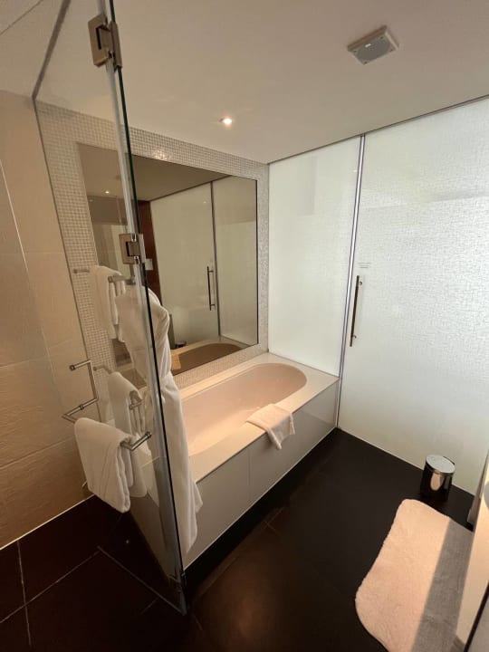 Zimmer W Abu Dhabi - Yas Island