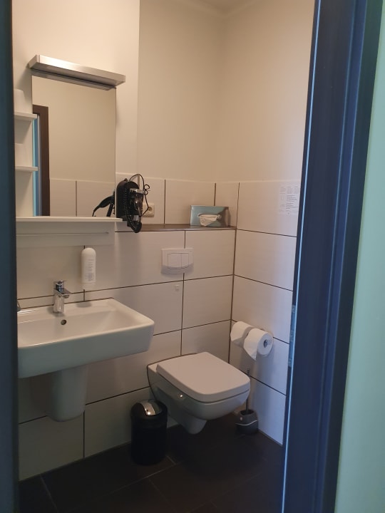 Zimmer Restaurant & Pension Eshramo