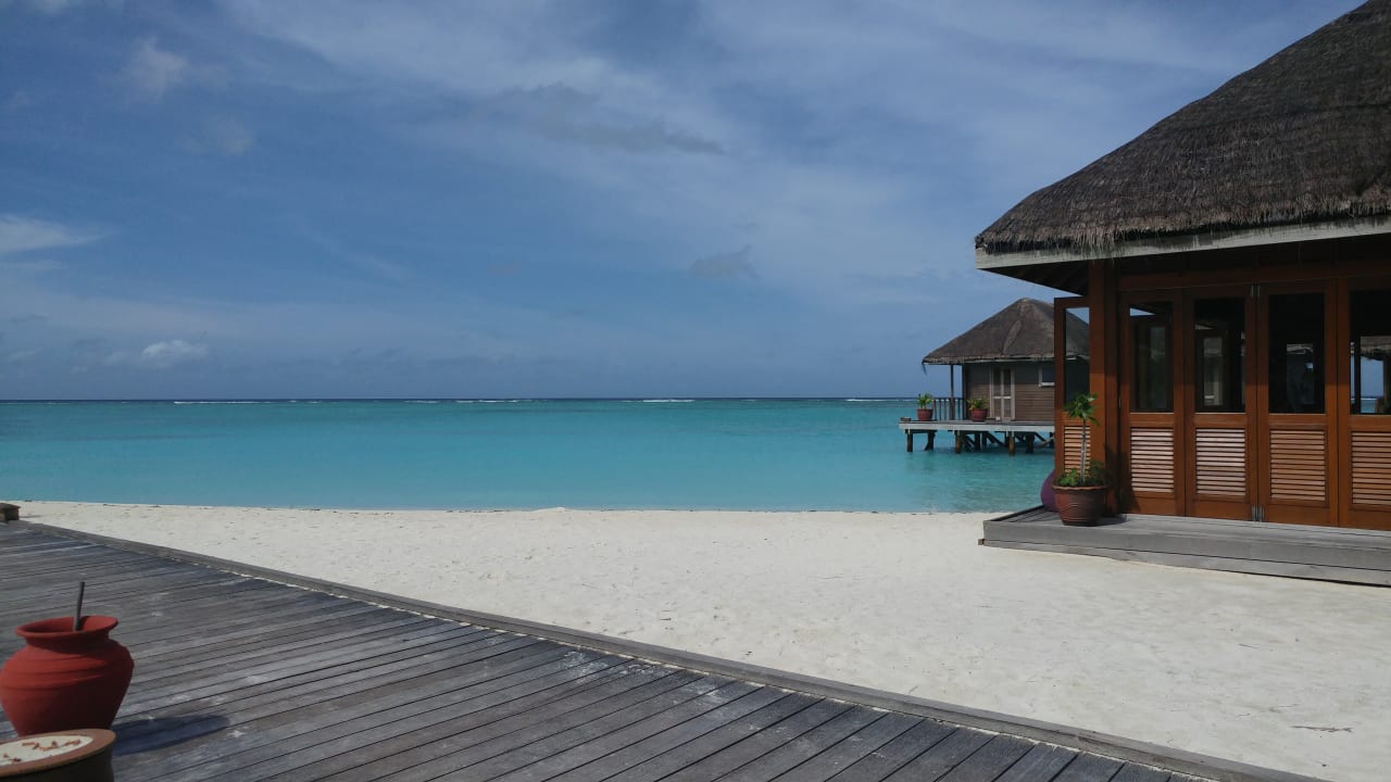 Strand Meeru Maldives Resort Island