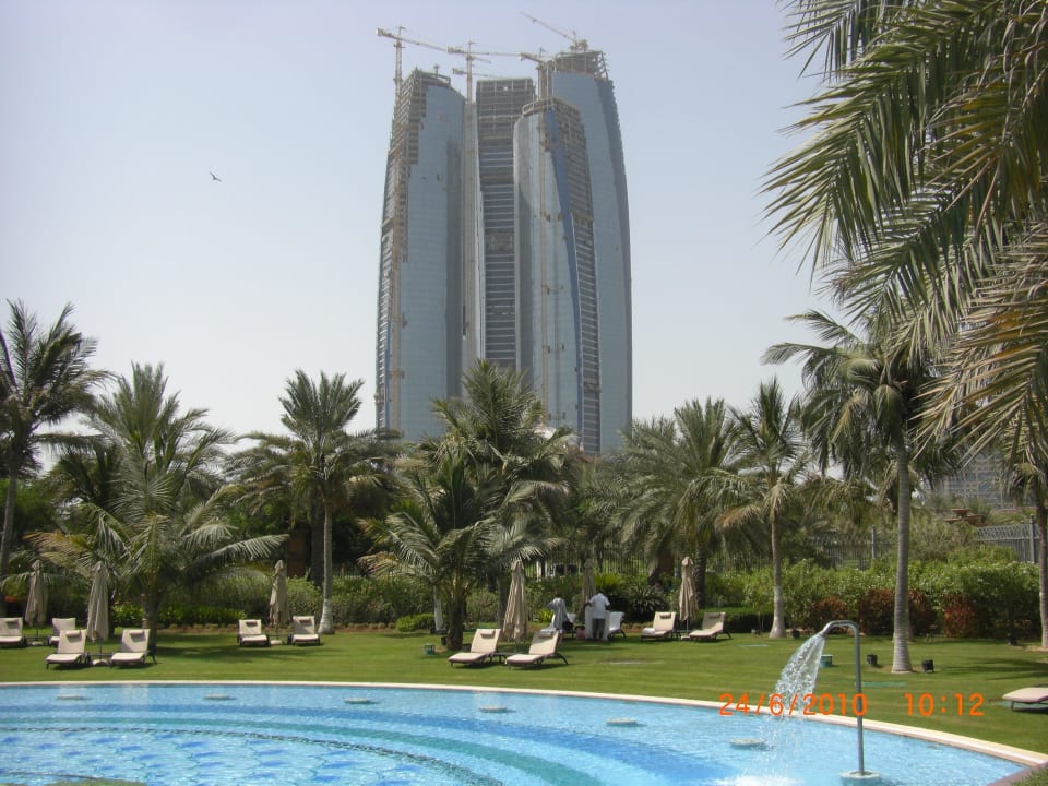 Pool Ostseite Emirates Palace Mandarin Oriental
