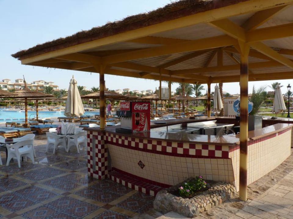 Bar przy basenie Pickalbatros Dana Beach Resort - Hurghada