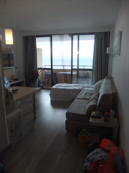 Wohnbereich mit Balkon Aparthotel Paraiso De Alcudia