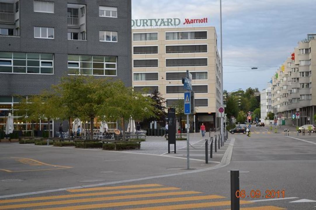 Teilsicht auf das Hotel Courtyard by Marriott Zürich