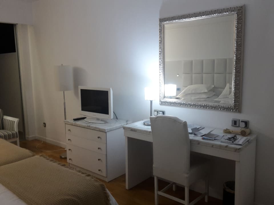 Zimmer Hotel Grecian Sands