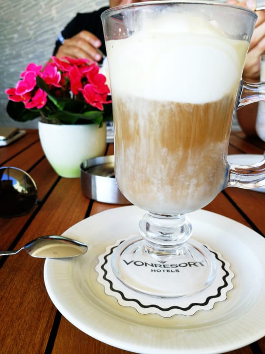 Restaurant VONRESORT Golden Coast