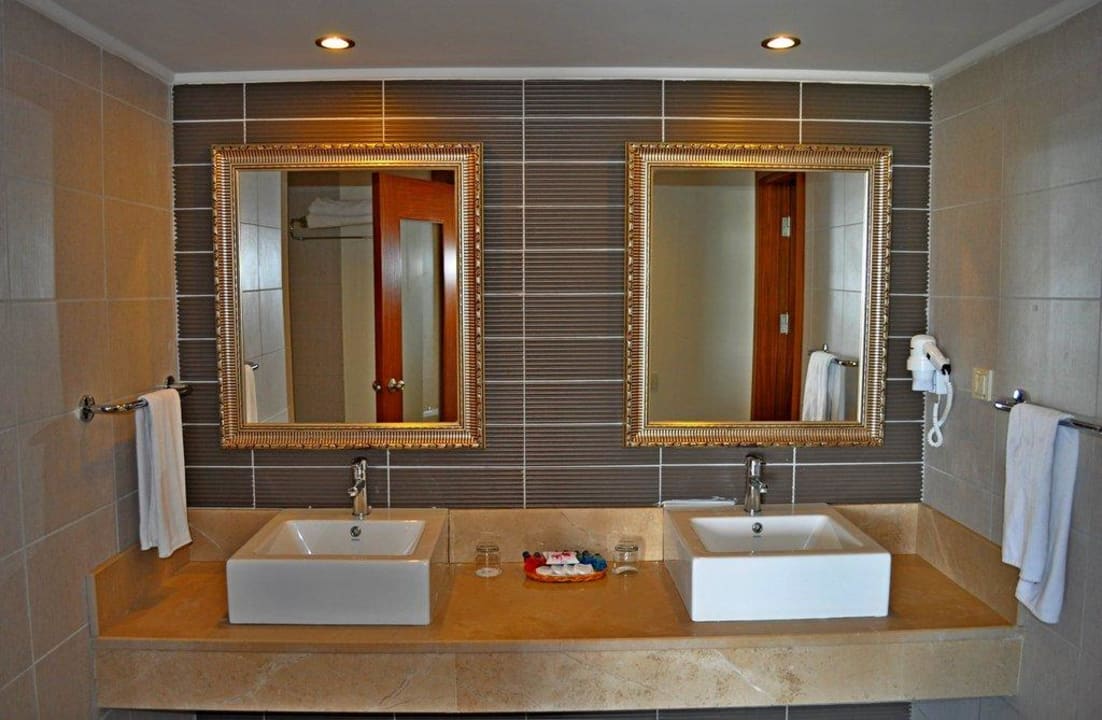 Bathroom Seaden Sea World Resort & Spa