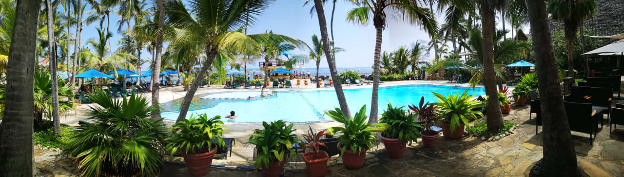 Gartenanlage Bahari Beach Hotel