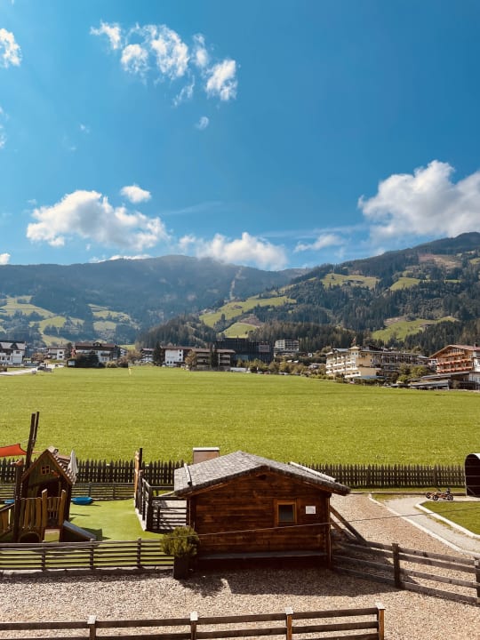 Ausblick Mia Alpina . Zillertal Family Retreat