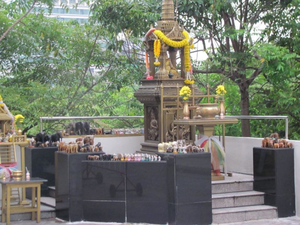 Glauben  Grand Mercure Bangkok Atrium