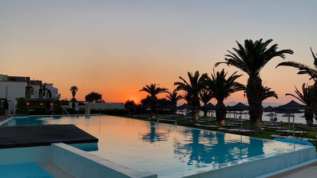Pool The Ixian Grand & All Suites