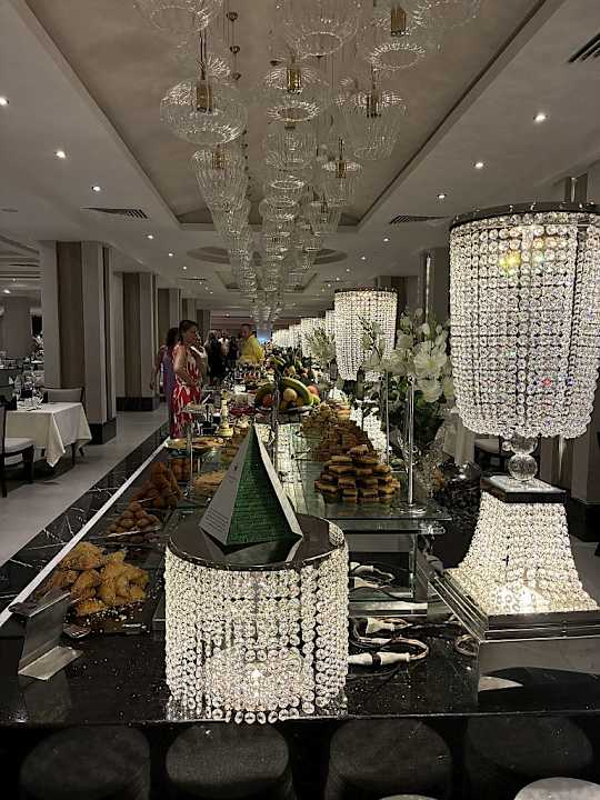 Gastro Premier Le Reve Hotel & Spa