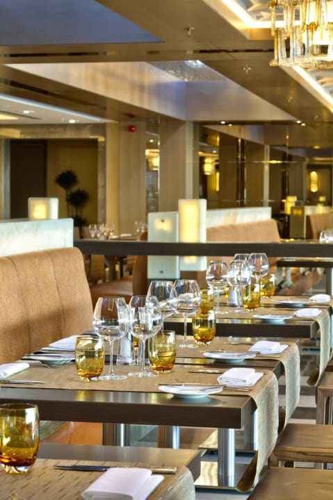 Arts Restaurant Renaissance Istanbul Polat Bosphorus Hotel