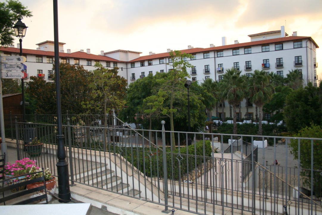 Innenhof Hotel El Paso PortAventura Hotel El Paso