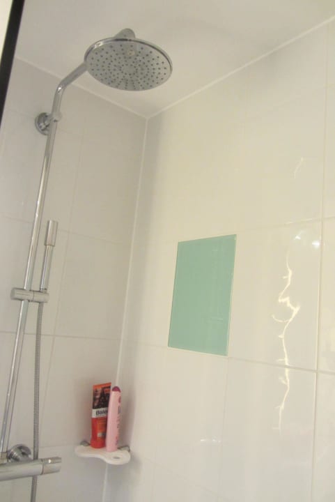 Sehr große Dusche / Sup.Room 7.Stock Hotel Novotel London Paddington