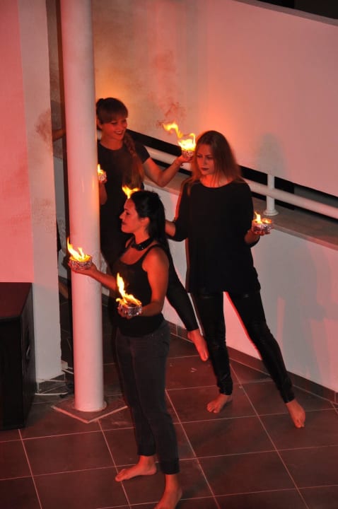 Die Show im Amphitheater Laguna Beach Alya Resort & Spa Hotel