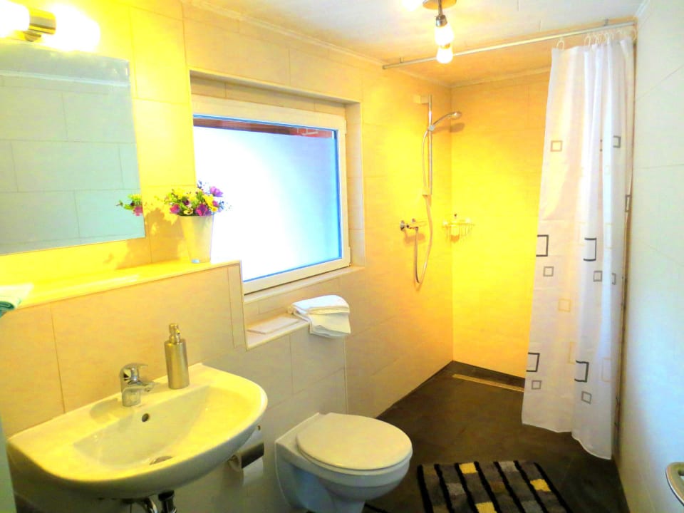 Badezimmer der Ferienwohnung "Köln" Ferienwohnungen Köln-Bonn