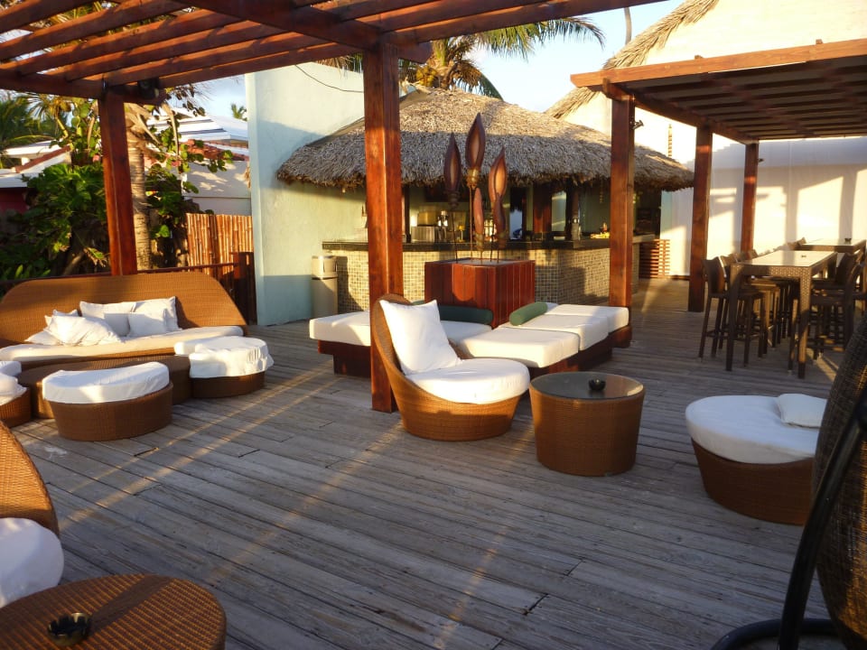 Strand Lounge mit Bar Punta Cana Princess All Suites Resort & Spa