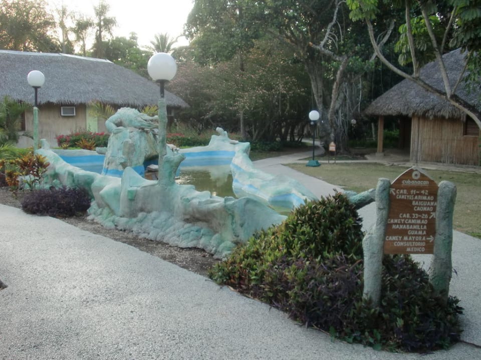 Weg zu den Zimmern Hotel Los Caneyes