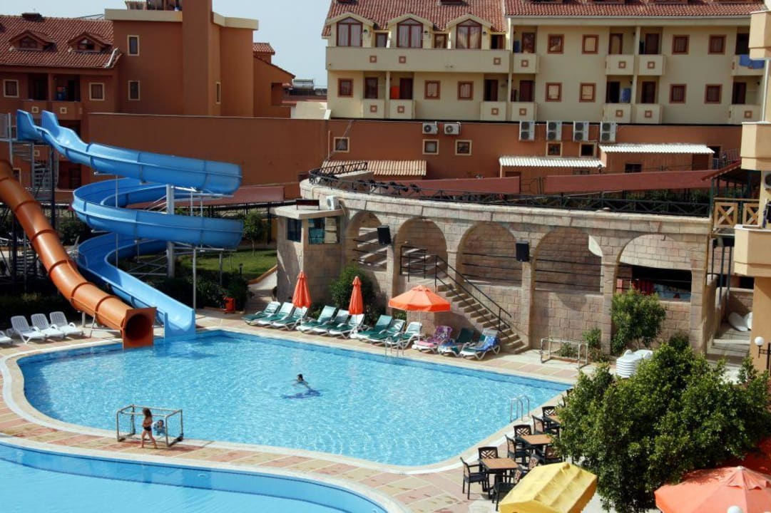 Pool Grand Seker Hotel