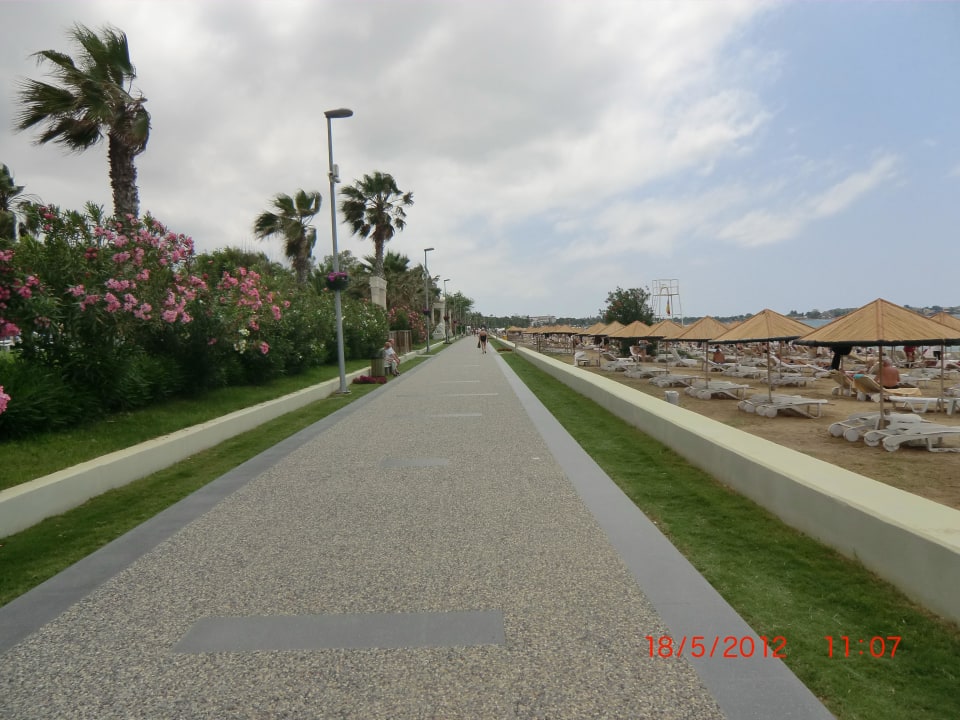 Neue schöne Strandpromenade nach Side Trendy Palm Beach (Adults Only, 16+)