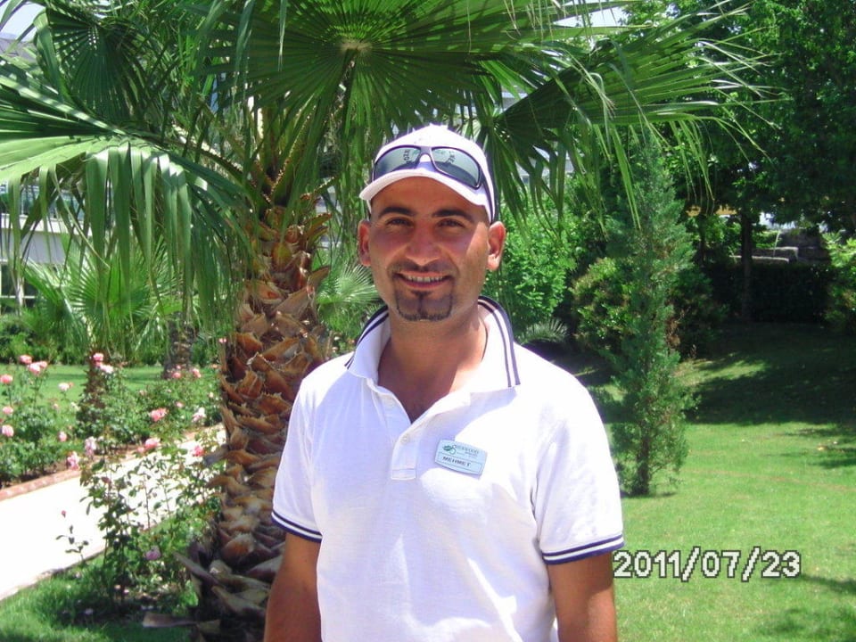 Mehmet Sherwood Exclusive Lara