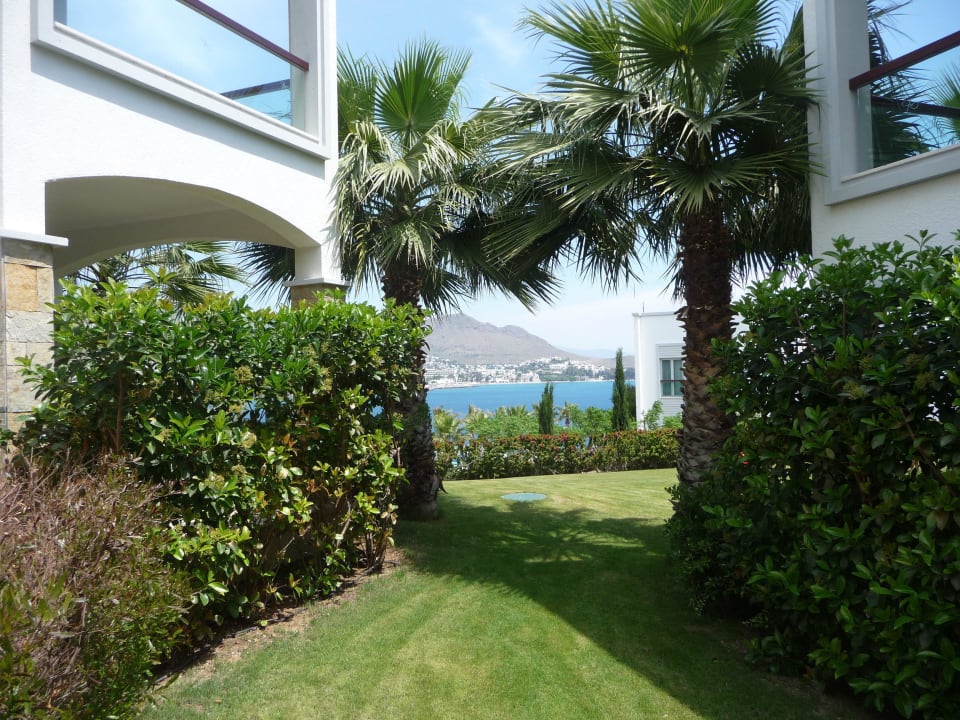 Details... Xanadu Island Hotel