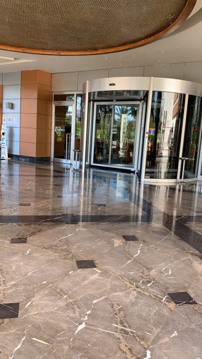 Lobby Hane Family Resort