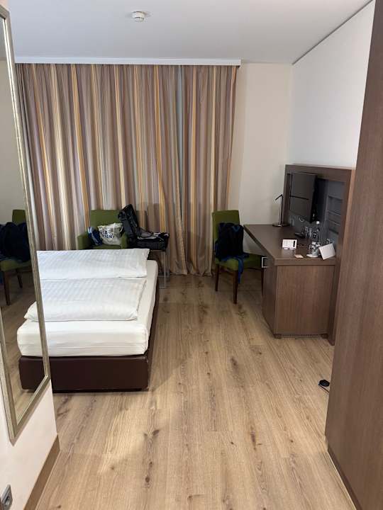 Zimmer IntercityHotel Berlin Hauptbahnhof