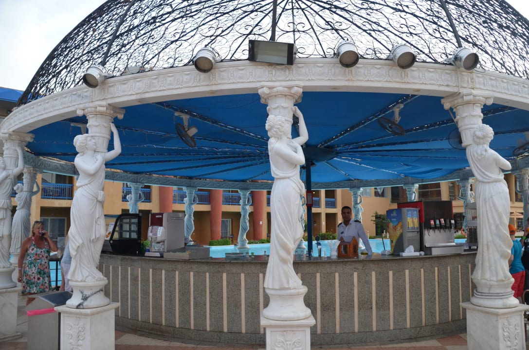 Pool Bar Hotel Titanic Palace