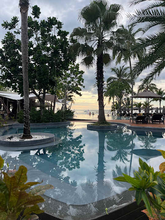Pool La Flora Khao Lak