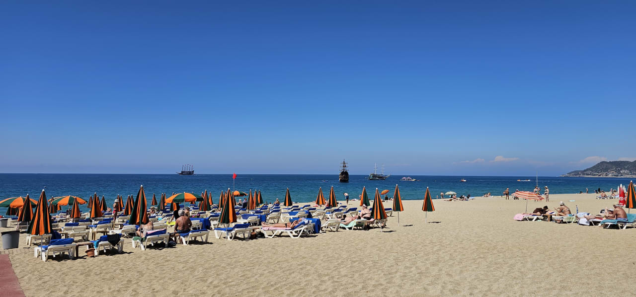 Strand Riviera Hotel & Spa