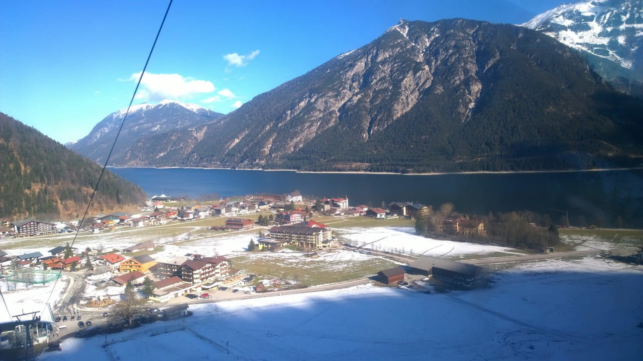 Pertisau von oben aja Fürstenhaus am Achensee