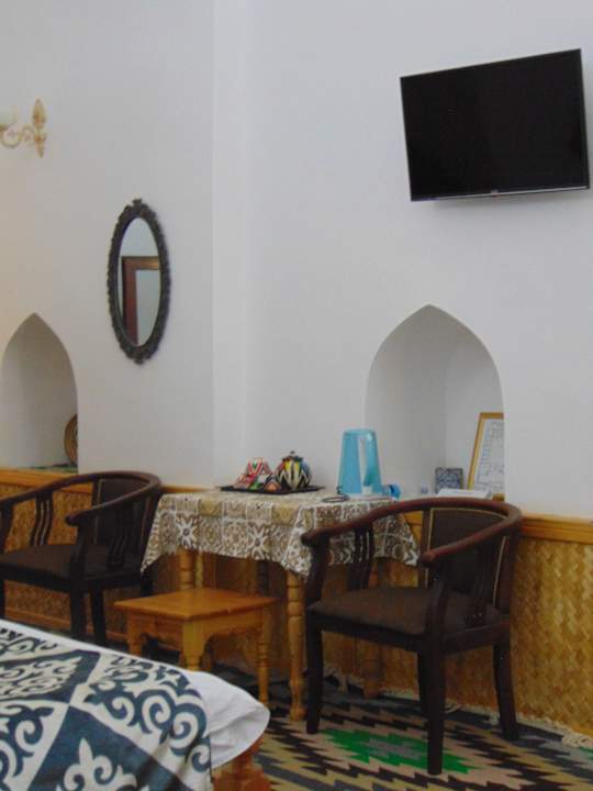Zimmer Madrasah Polvon-Qori Boutique