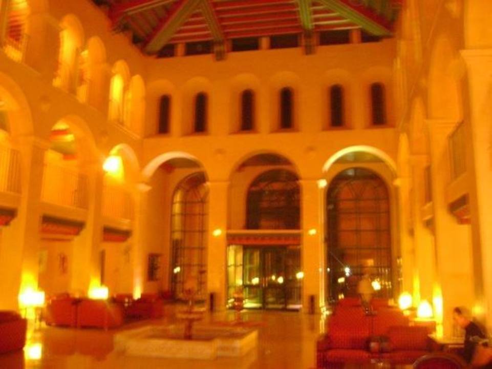 Die Lobby am Abend El Ksar Resort & Thalasso