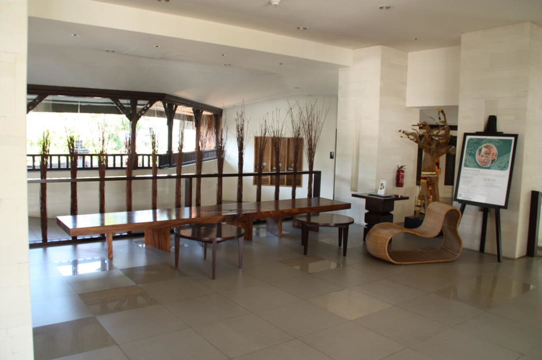 Lobby Holiday Inn Resort Baruna Bali
