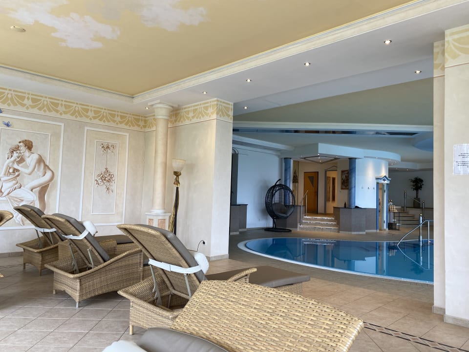 Pool Wohlfühlresort Peternhof