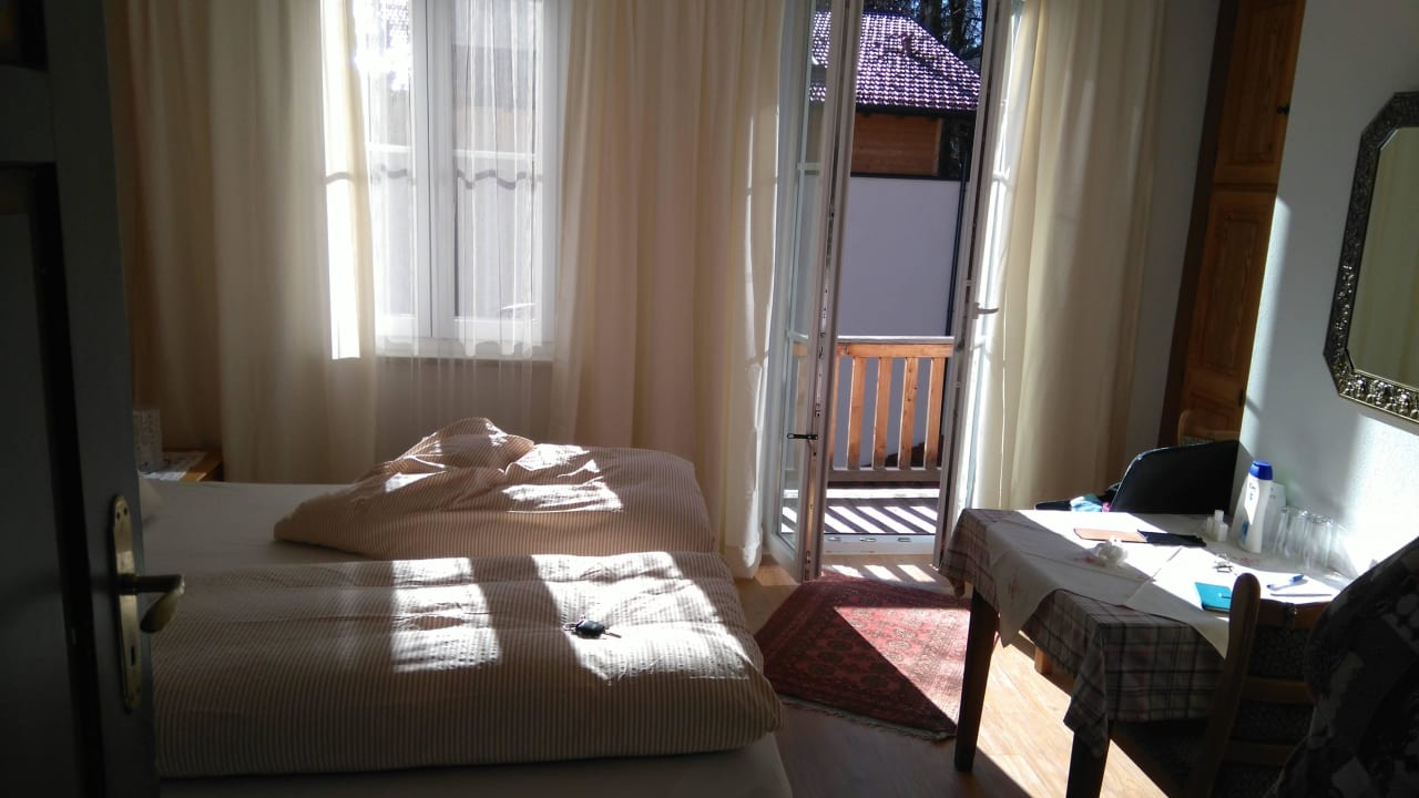 Großes Zimmer Gästehaus Rosl