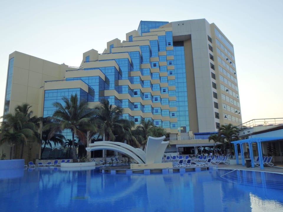 Pool Habana Panorama Hotel