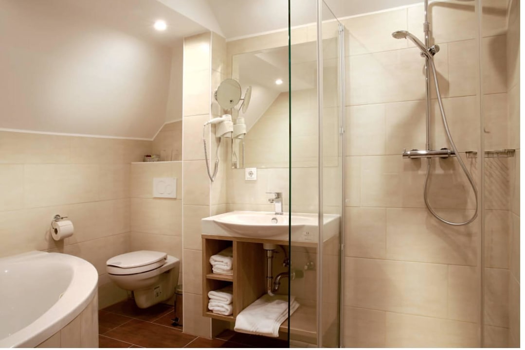 Komfort Doppelzimmer, Badezimmer Land-gut-Hotel Schwarzwaldhof