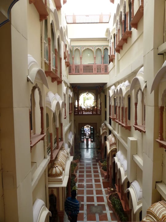 Zimmer/Blick vom Balkon Hotel Shapura House