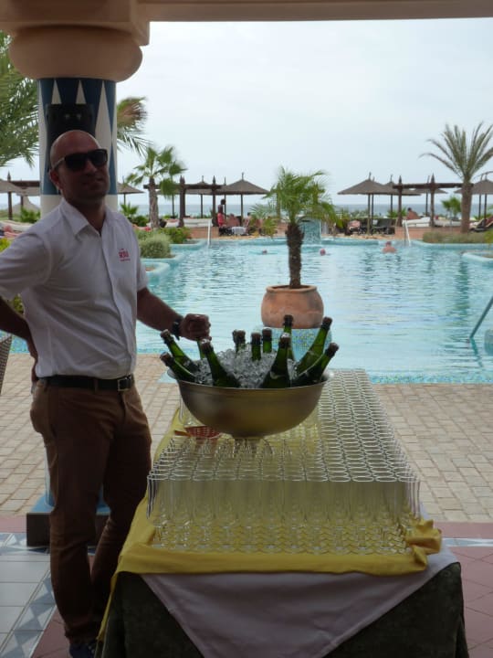 Champagner an der Adults-only-Bar Hotel Riu Touareg