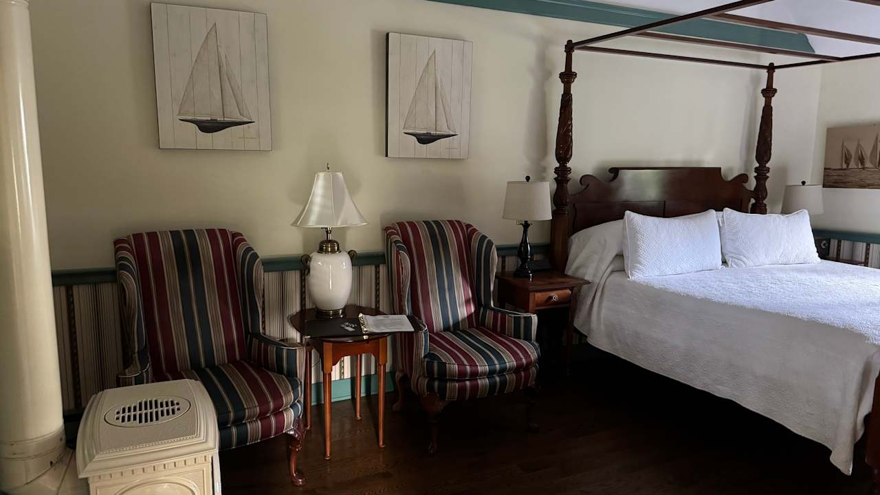 Zimmer Captain`s House Inn