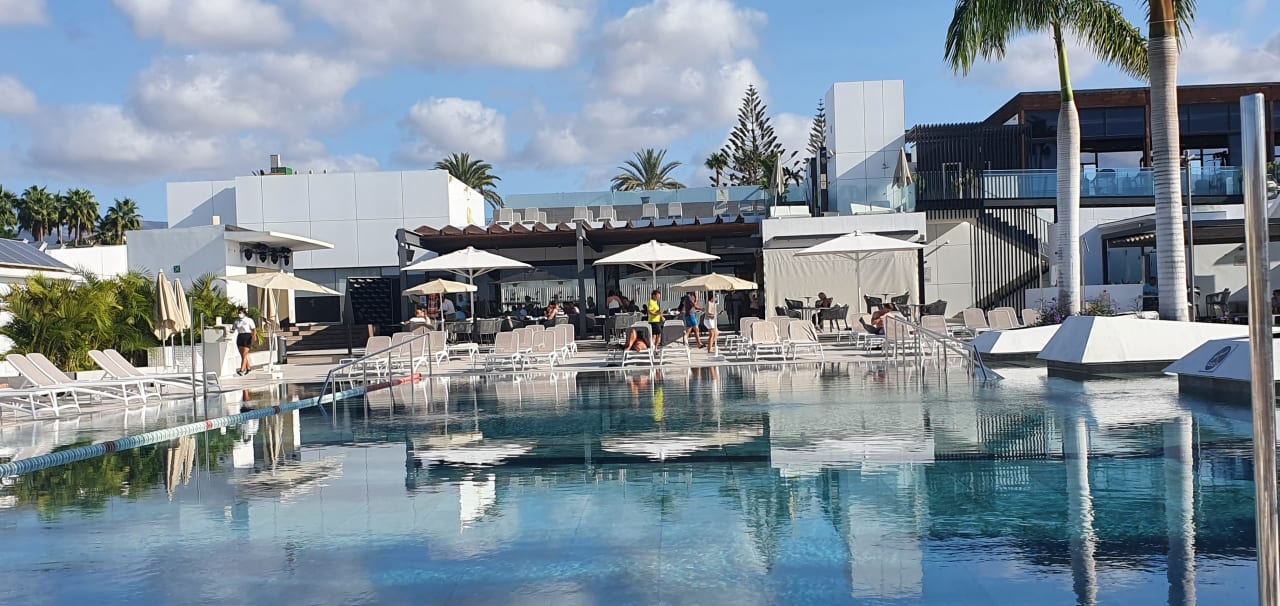 Pool Club Maspalomas Suites & SPA