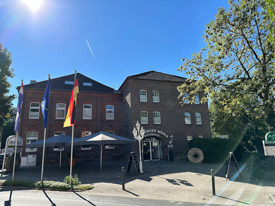 Außenansicht Hotel Bedburger Mühle
