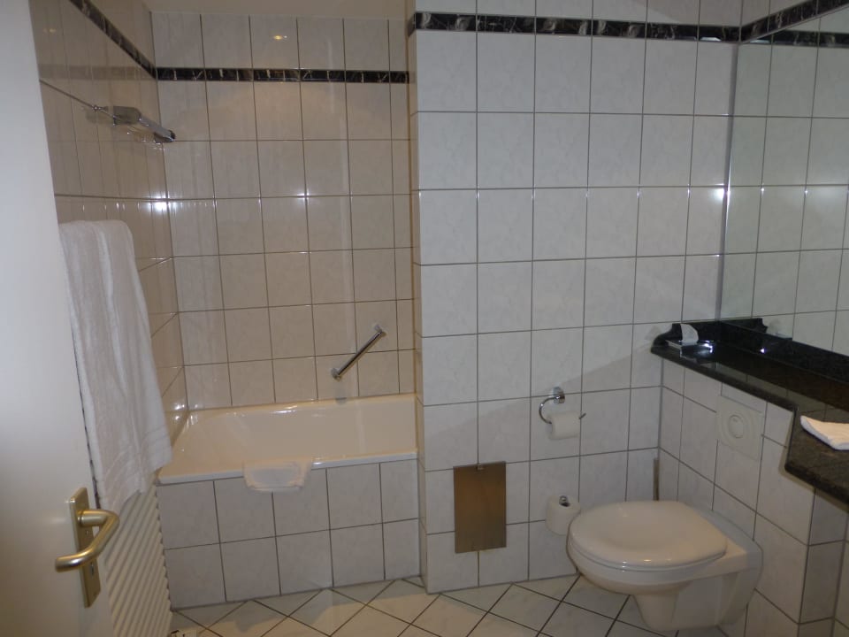 Bad/WC Best Western Wein- & Parkhotel Nierstein