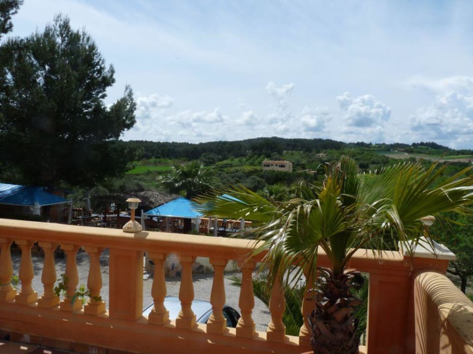 Blick von der Terrasse des vorderen Zimmers Finca Montana