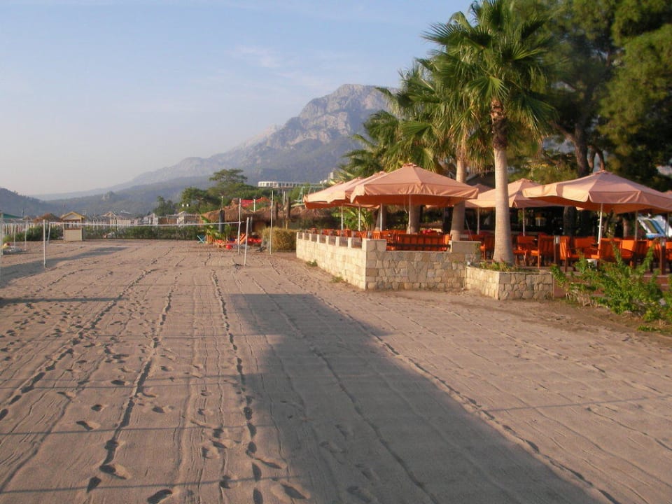 Der gepflegte Strand Club Boran Mare Beach