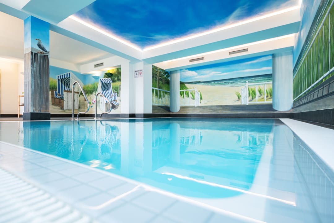 Pool AKZENT Apartmenthotel Binz